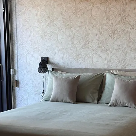 New Studio With Terrace-pool * Livorno